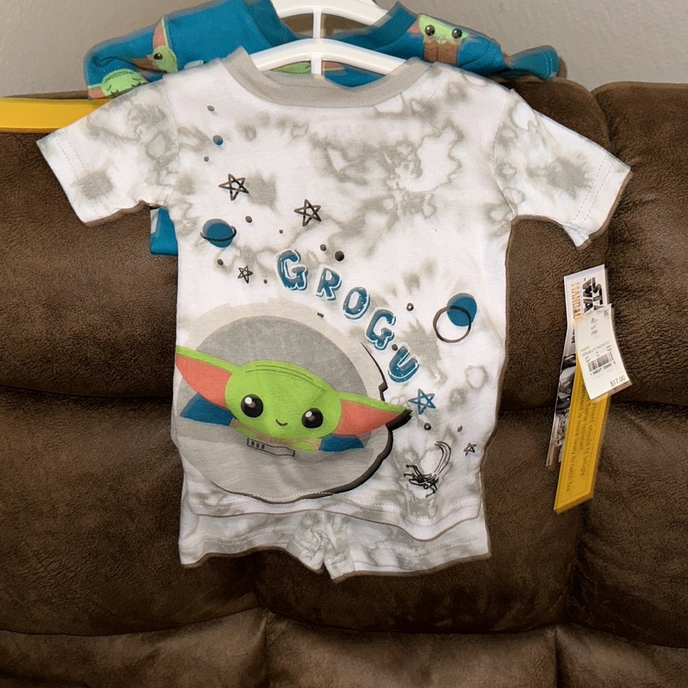 7 complete pajama sets - Picture 6 of 8